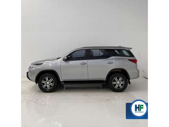 TOYOTA-HILUX SW4-2019