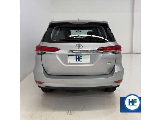 TOYOTA-HILUX SW4-2019