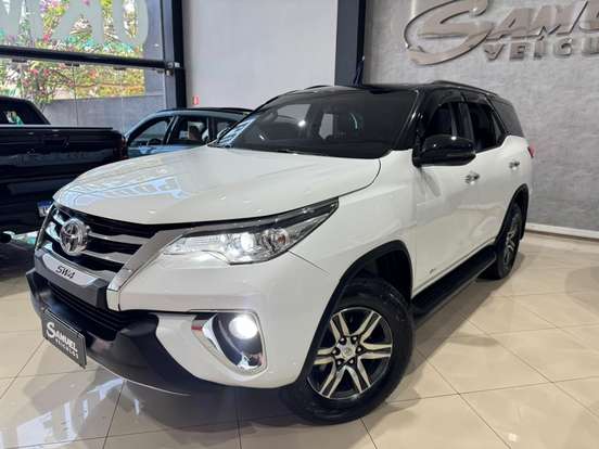 TOYOTA-HILUX SW4-2.7 SRV 7 LUGARES 4X2 16V FLEX 4P AUTOMÁTICO TOYOTA-HILUX SW4-2018
