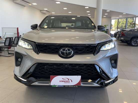 TOYOTA-HILUX SW4-2.8 D-4D TURBO DIESEL DIAMOND 7L 4X4 AUTOMÁTICO TOYOTA-HILUX SW4-2022