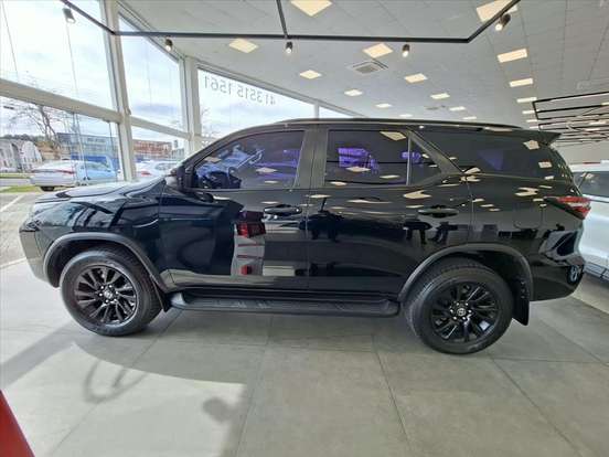 TOYOTA-HILUX SW4-2022