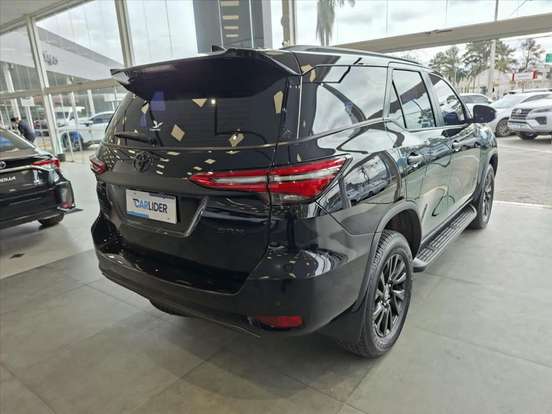 TOYOTA-HILUX SW4-2022