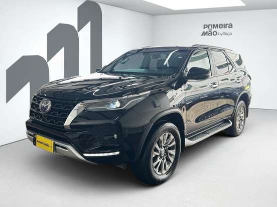 TOYOTA-HILUX SW4-2022