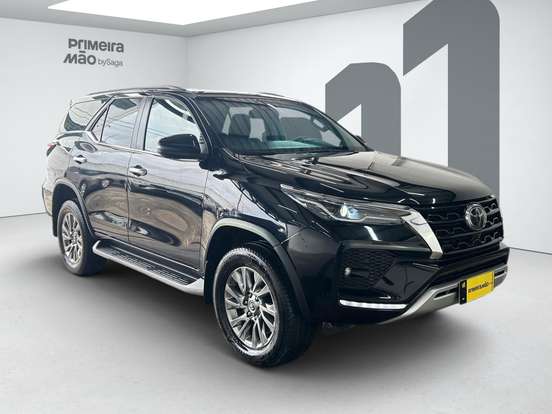 TOYOTA-HILUX SW4-2.8 D-4D TURBO DIESEL SRX 4X4 AUTOMÁTICO TOYOTA-HILUX SW4-2022