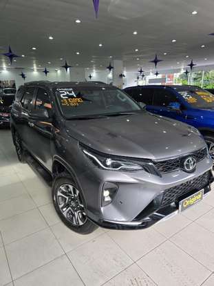 TOYOTA-HILUX SW4-2024