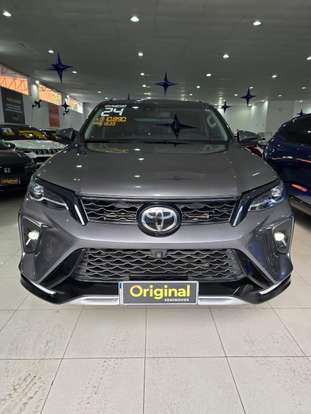 TOYOTA-HILUX SW4-2.8 D-4D TURBO DIESEL SRX 4X4 AUTOMÁTICO TOYOTA-HILUX SW4-2024