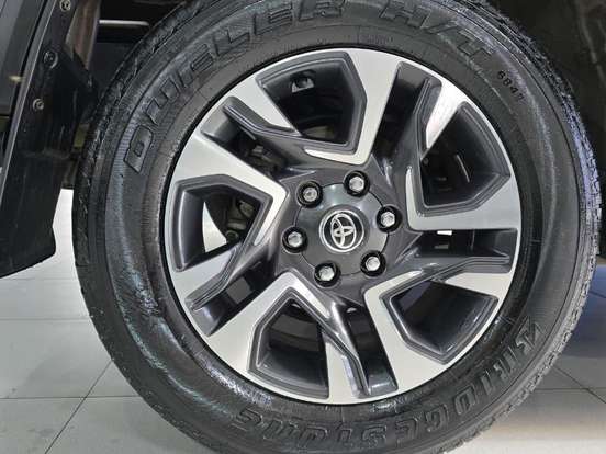 TOYOTA-HILUX SW4-2.8 D-4D TURBO DIESEL SRX 4X4 AUTOMÁTICO TOYOTA-HILUX SW4-2024