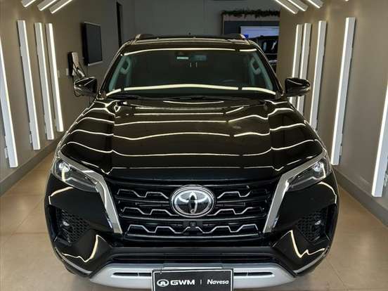 TOYOTA-HILUX SW4-2.8 D-4D TURBO DIESEL SRX 4X4 AUTOMÁTICO TOYOTA-HILUX SW4-2023