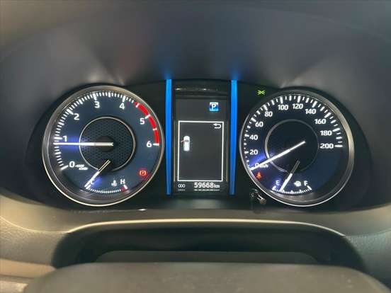 TOYOTA-HILUX SW4-2.8 D-4D TURBO DIESEL SRX 7L 4X4 AUTOMÁTICO TOYOTA-HILUX SW4-2023