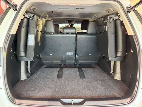 TOYOTA-HILUX SW4-2022