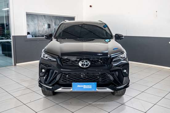 TOYOTA-HILUX SW4-2025