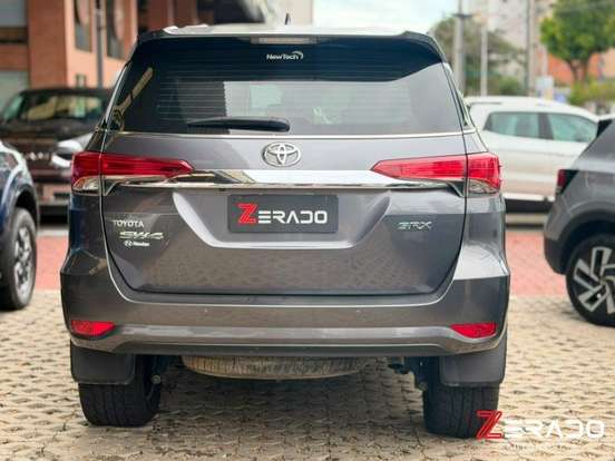 TOYOTA-HILUX SW4-2018