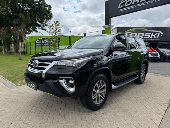 TOYOTA-HILUX SW4-2.8 SRX 4X4 7 LUGARES 16V TURBO INTERCOOLER DIESEL 4P AUTOMÁTICO TOYOTA-HILUX SW4-2019