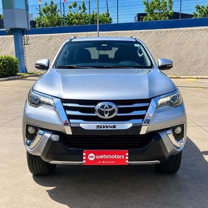 TOYOTA-HILUX SW4-2.8 SRX 4X4 7 LUGARES 16V TURBO INTERCOOLER DIESEL 4P AUTOMÁTICO TOYOTA-HILUX SW4-2016