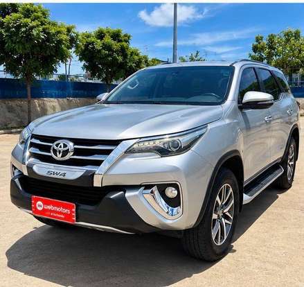 TOYOTA-HILUX SW4-2016