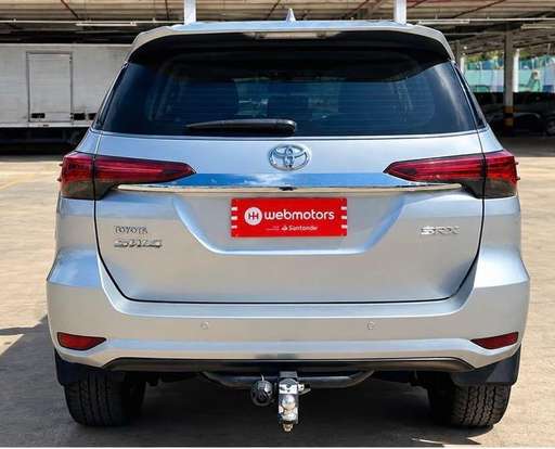 TOYOTA-HILUX SW4-2016