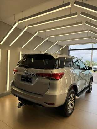TOYOTA-HILUX SW4-2019