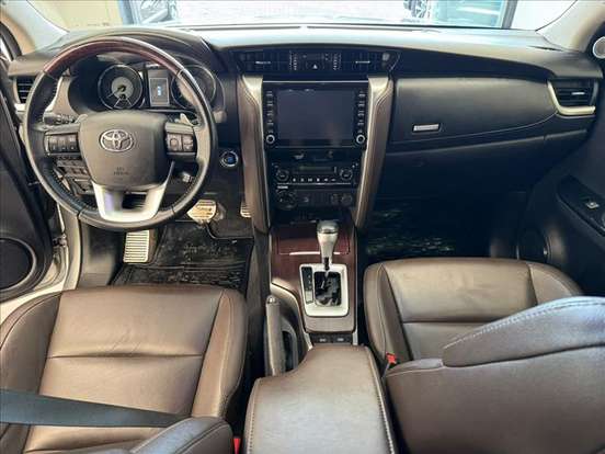 TOYOTA-HILUX SW4-2019