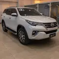 TOYOTA HILUX SW4 2.8 SRX 4X4 7 LUGARES 16V TURBO INTERCOOLER DIESEL 4P AUTOMÁTICO TOYOTA HILUX SW4 2.8 SRX 4X4 7 LUGARES 16V TURBO INTERCOOLER DIESEL 4P AUTOMÁTICO