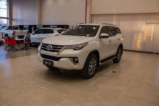 TOYOTA-HILUX SW4-2020