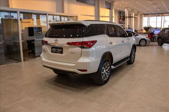 TOYOTA-HILUX SW4-2020