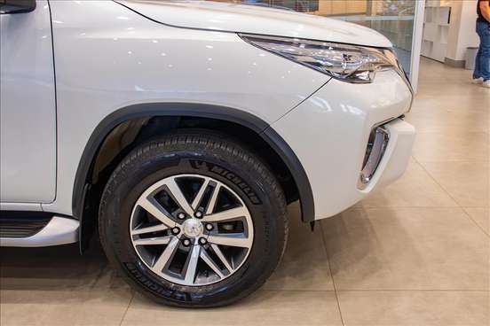 TOYOTA-HILUX SW4-2020