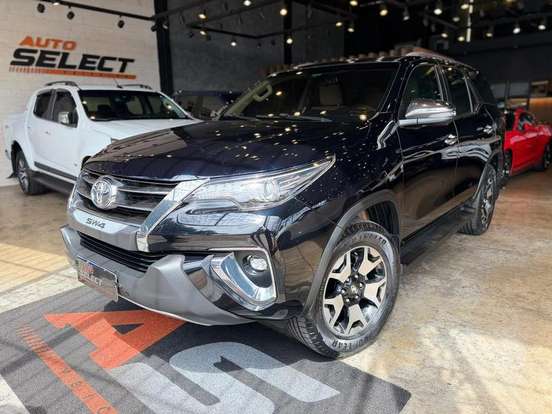 TOYOTA-HILUX SW4-2019