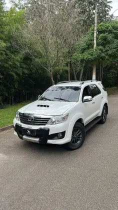 TOYOTA HILUX SW4 3.0 SRV 4X4 16V TURBO INTERCOOLER DIESEL 4P AUTOMÁTICO