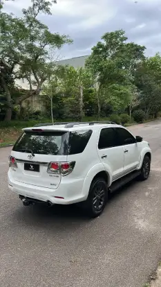 TOYOTA-HILUX SW4-2014