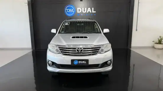 TOYOTA-HILUX SW4-3.0 SRV 4X4 16V TURBO INTERCOOLER DIESEL 4P AUTOMÁTICO TOYOTA-HILUX SW4-2015