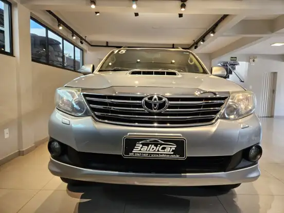 TOYOTA-HILUX SW4-3.0 SRV 4X4 16V TURBO INTERCOOLER DIESEL 4P AUTOMÁTICO TOYOTA-HILUX SW4-2015