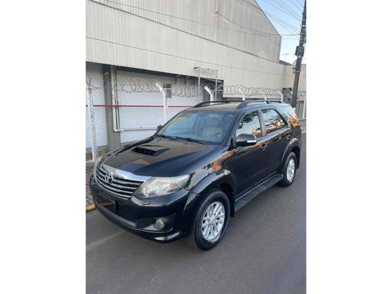 TOYOTA HILUX SW4 3.0 SRV 4X4 16V TURBO INTERCOOLER DIESEL 4P AUTOMÁTICO