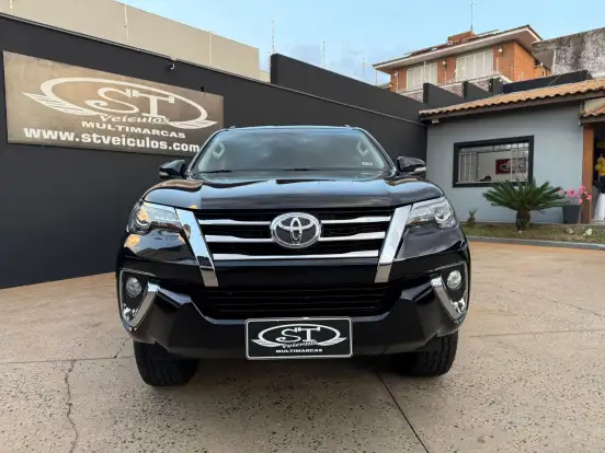 TOYOTA-HILUX SW4-2016