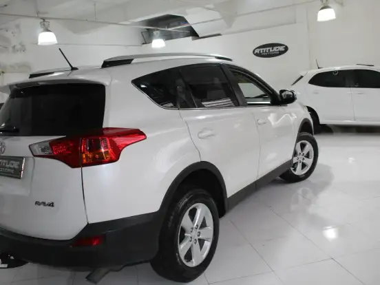 TOYOTA-RAV4-2.0 4X2 16V GASOLINA 4P AUTOMÁTICO TOYOTA-RAV4-2014