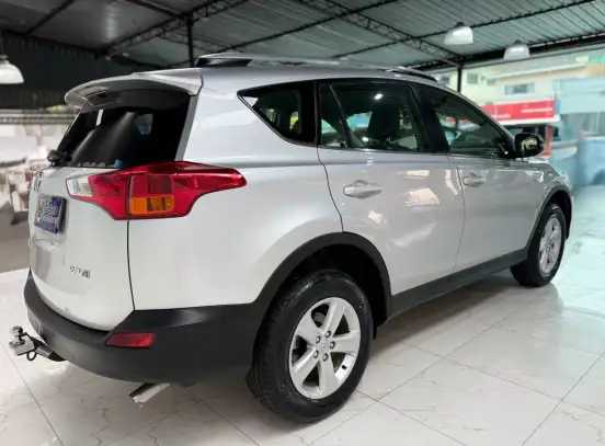 TOYOTA-RAV4-2013