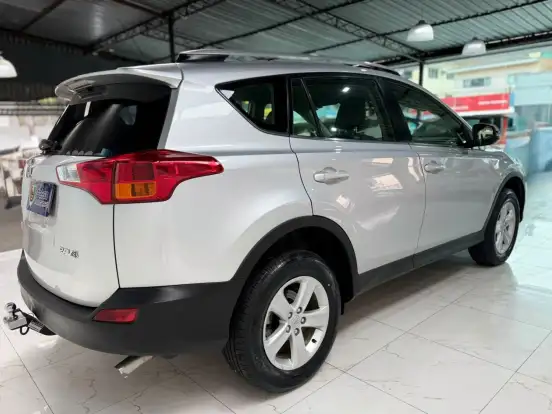 TOYOTA-RAV4-2.0 4X2 16V GASOLINA 4P AUTOMÁTICO TOYOTA-RAV4-2013