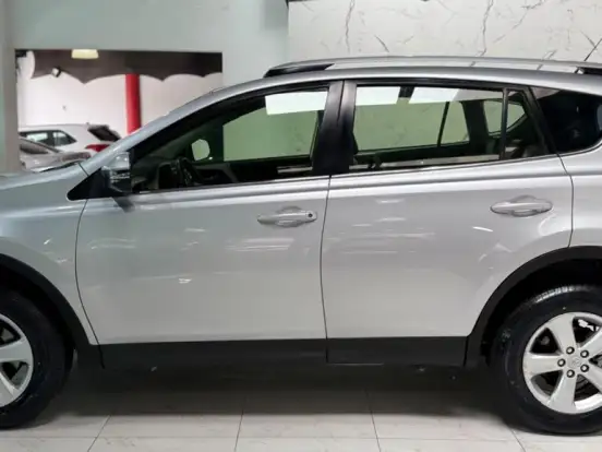 TOYOTA-RAV4-2.0 4X2 16V GASOLINA 4P AUTOMÁTICO TOYOTA-RAV4-2013