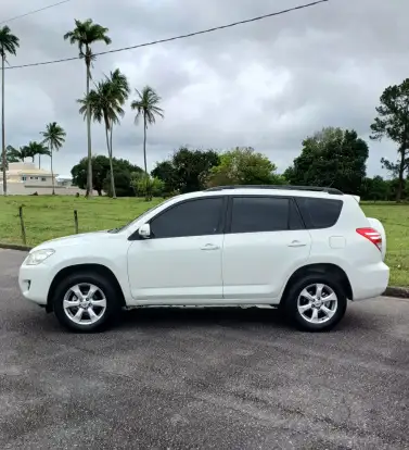 TOYOTA-RAV4-2.4 4X2 16V GASOLINA 4P AUTOMÁTICO TOYOTA-RAV4-2011