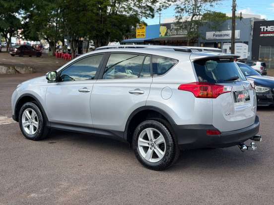 TOYOTA-RAV4-2014