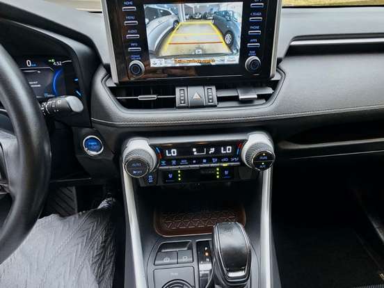 TOYOTA-RAV4-2019