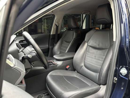 TOYOTA-RAV4-2020