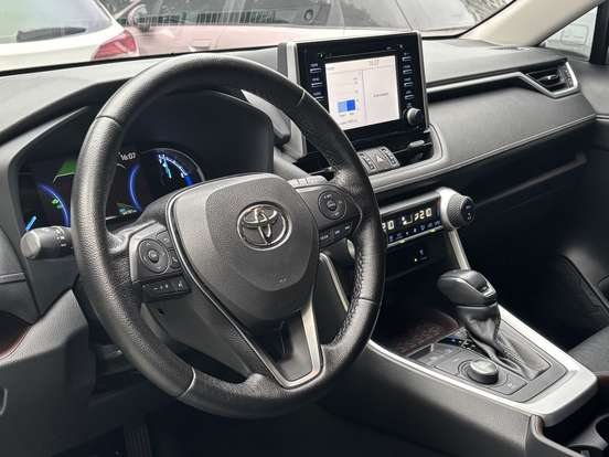 TOYOTA-RAV4-2020