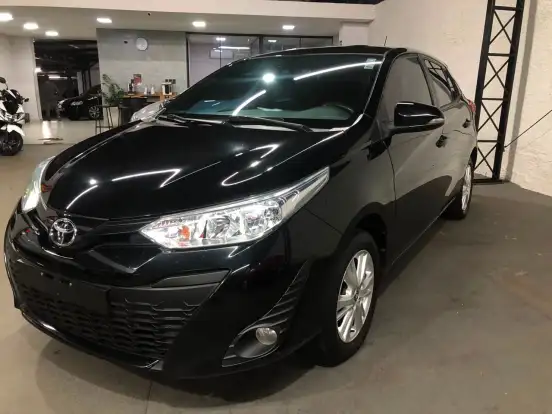 TOYOTA-YARIS-2019