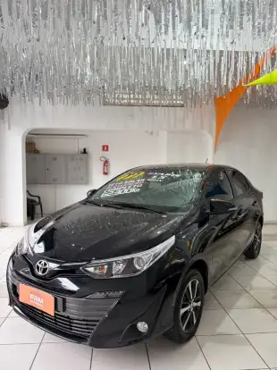 TOYOTA-YARIS-2021