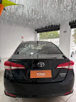 TOYOTA-YARIS-2021