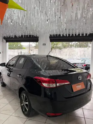 TOYOTA-YARIS-2021