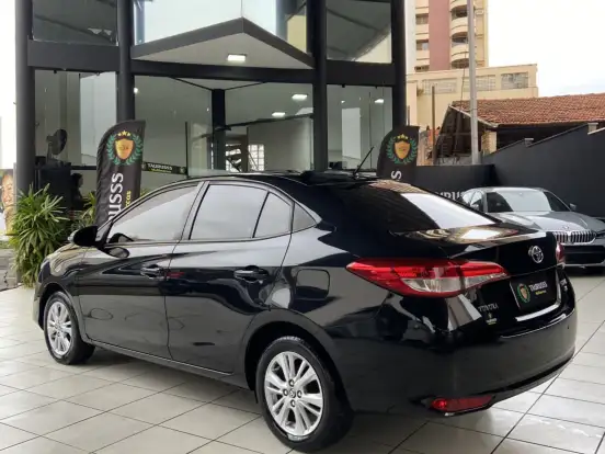 TOYOTA-YARIS-1.5 16V FLEX SEDAN XL PLUS TECH MULTIDRIVE TOYOTA-YARIS-2018