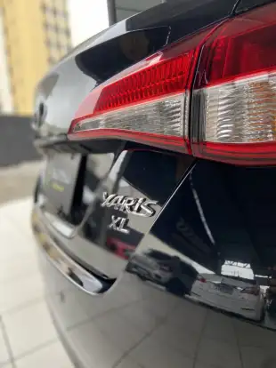 TOYOTA-YARIS-2018