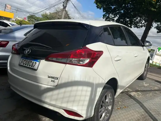 TOYOTA-YARIS-1.5 16V FLEX SEDAN XL PLUS TECH MULTIDRIVE TOYOTA-YARIS-2020