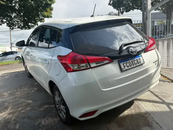 TOYOTA-YARIS-1.5 16V FLEX SEDAN XL PLUS TECH MULTIDRIVE TOYOTA-YARIS-2020